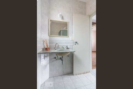 Banheiro de apartamento para alugar com 1 quarto, 35m² em Bela Vista, São Paulo