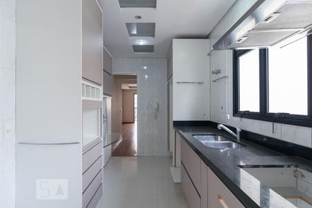 Apartamento à venda com 118m², 3 quartos e 3 vagasCozinha