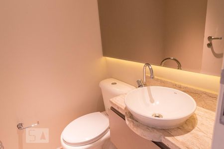 Lavabo de apartamento para alugar com 3 quartos, 118m² em Saúde, São Paulo