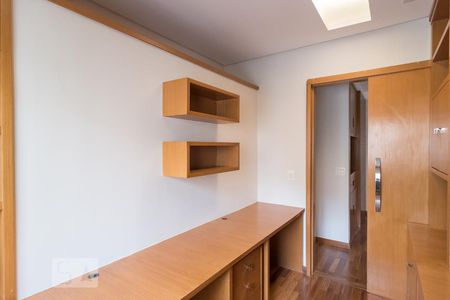 Apartamento à venda com 118m², 3 quartos e 3 vagasQuarto 4