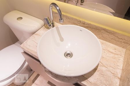 Lavabo de apartamento para alugar com 3 quartos, 118m² em Saúde, São Paulo