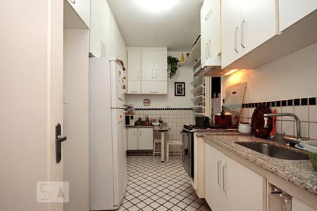 Apartamento à venda com 120m², 2 quartos e 1 vagaCozinha