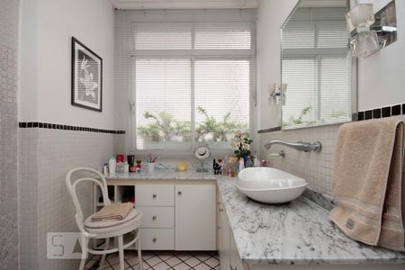 Banheiro de apartamento à venda com 2 quartos, 120m² em Santa Cecilia, São Paulo