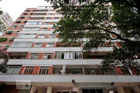 Apartamento à venda com 120m², 2 quartos e 1 vagaFachada