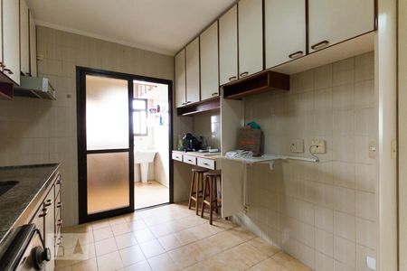 Apartamento à venda com 110m², 3 quartos e 2 vagasCozinha