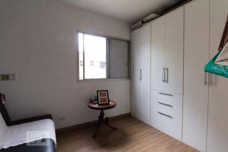 Quarto 1 de apartamento para alugar com 2 quartos, 56m² em Bosque da Saúde, São Paulo