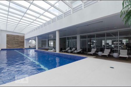 Studio à venda com 33m², 1 quarto e 1 vagaPiscina