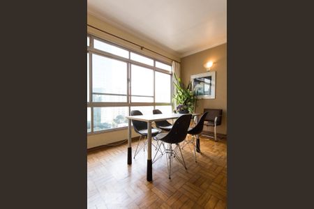 Apartamento para alugar com 103m², 2 quartos e sem vaga Apartamento para alugar com 103m², 2 quartos e sem vagaSala