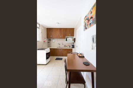 Cozinha de apartamento para alugar com 2 quartos, 103m² em Paraíso, São Paulo