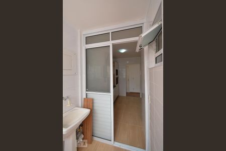 Apartamento para alugar com 77m², 3 quartos e 2 vagas Apartamento para alugar com 77m², 3 quartos e 2 vagasÁrea de serviço