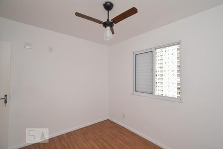 Apartamento para alugar com 77m², 3 quartos e 2 vagas Apartamento para alugar com 77m², 3 quartos e 2 vagasQuarto
