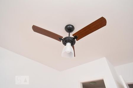 Apartamento para alugar com 77m², 3 quartos e 2 vagas Apartamento para alugar com 77m², 3 quartos e 2 vagasQuarto