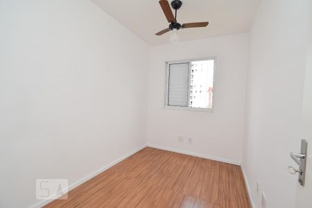 Quarto de apartamento para alugar com 3 quartos, 77m² em Jardim Flor da Montanha, Guarulhos