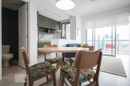 Sala de apartamento à venda com 1 quarto, 55m² em Santo Amaro, São Paulo