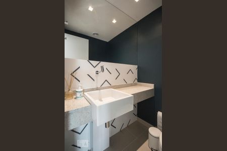 Lavabo de apartamento à venda com 1 quarto, 55m² em Santo Amaro, São Paulo