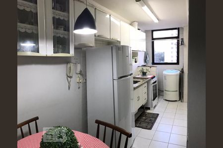 Apartamento à venda com 37m², 1 quarto e 2 vagasCozinha