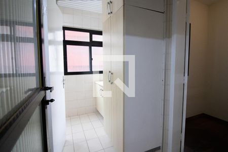 Apartamento para alugar com 80m², 3 quartos e 1 vagaÁrea de Serviço