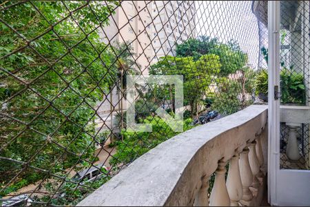 Apartamento à venda com 99m², 3 quartos e 1 vaga Apartamento à venda com 99m², 3 quartos e 1 vagaVaranda