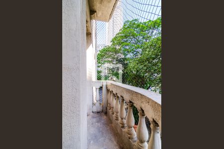 Apartamento à venda com 99m², 3 quartos e 1 vaga Apartamento à venda com 99m², 3 quartos e 1 vagaVaranda