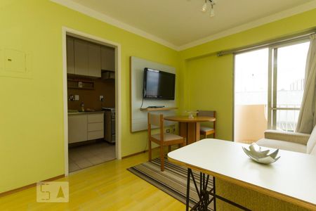 Sala de apartamento para alugar com 1 quarto, 43m² em Aclimação, São Paulo