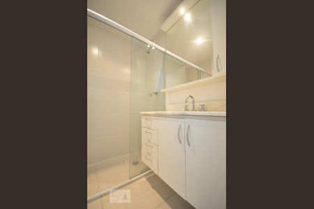 banheiro suíte 2 de apartamento à venda com 2 quartos, 74m² em Vila Andrade, São Paulo