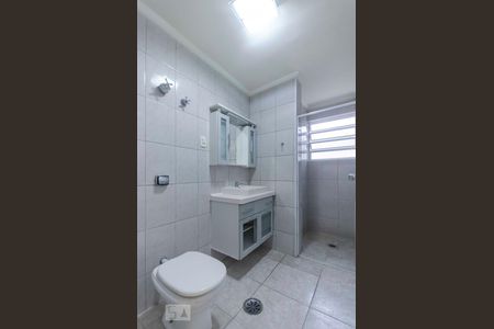 Banheiro de apartamento para alugar com 1 quarto, 51m² em Bom Retiro, São Paulo