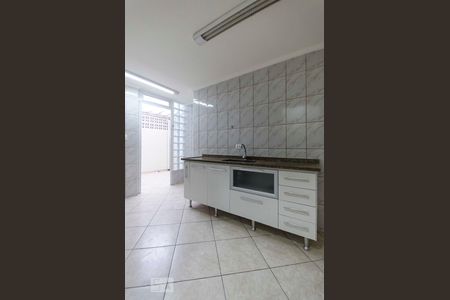 Cozinha de apartamento para alugar com 1 quarto, 51m² em Bom Retiro, São Paulo