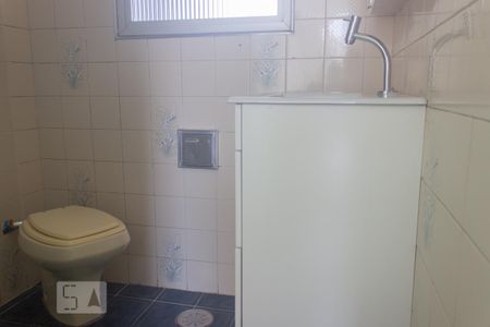 Banheiro de apartamento para alugar com 2 quartos, 61m² em Bela Vista, São Paulo