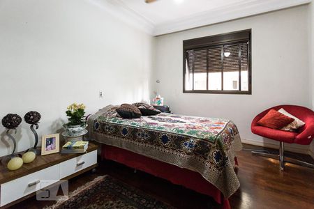 Apartamento para alugar com 350m², 4 quartos e 4 vagas Apartamento para alugar com 350m², 4 quartos e 4 vagasQuarto