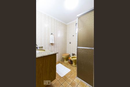 Banheiro social  de apartamento para alugar com 3 quartos, 102m² em Vila Gomes Cardim, São Paulo