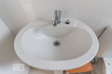 Banheiro de apartamento para alugar com 1 quarto, 33m² em Perdizes, São Paulo