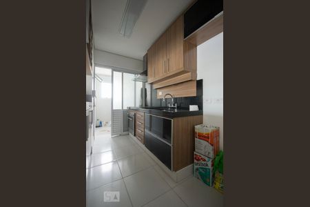 Cozinha de apartamento à venda com 2 quartos, 76m² em Cidade Monções, São Paulo