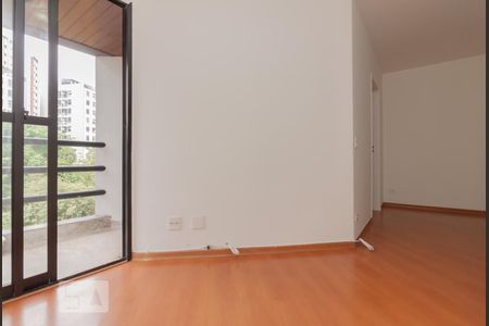 Sala de apartamento à venda com 1 quarto, 43m² em Vila Suzana, São Paulo