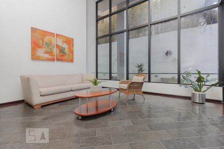 Apartamento à venda com 43m², 1 quarto e 1 vaga Apartamento à venda com 43m², 1 quarto e 1 vagaHall social