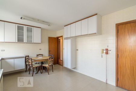 Apartamento para alugar com 200m², 4 quartos e 3 vagasCozinha