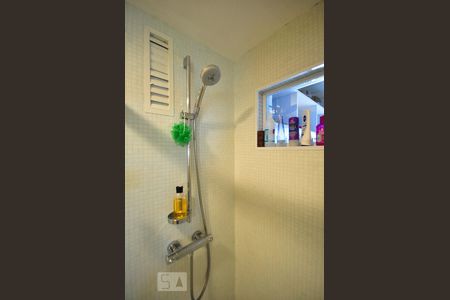 detalhe do banheiro suíte  de apartamento para alugar com 1 quarto, 70m² em Vila Suzana, São Paulo