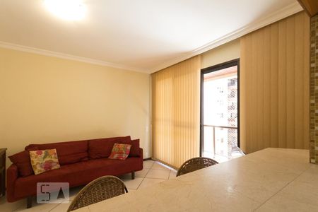 Detalhe Sala de apartamento à venda com 1 quarto, 80m² em Barra da Tijuca, Rio de Janeiro