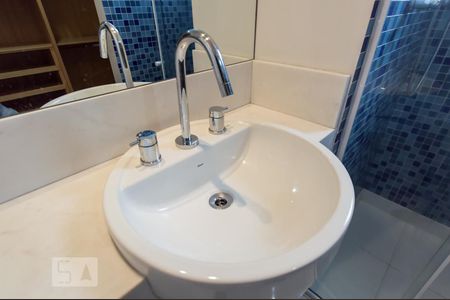 Studio à venda com 50m², 1 quarto e 1 vaga Studio à venda com 50m², 1 quarto e 1 vagaBanheiro da suíte