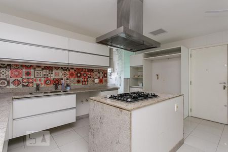 Apartamento à venda com 280m², 4 quartos e 3 vagasCOZINHA
