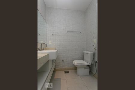 Apartamento à venda com 280m², 4 quartos e 3 vagasBANHEIRO