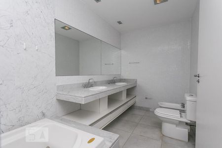 Apartamento à venda com 280m², 4 quartos e 3 vagasBANHEIRO