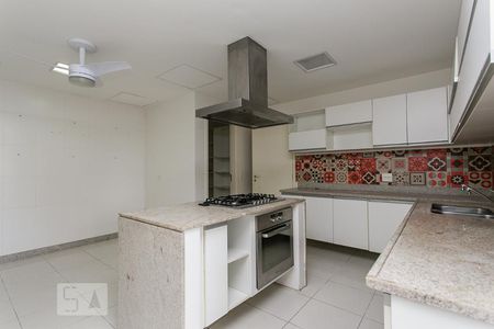 Apartamento à venda com 280m², 4 quartos e 3 vagasCOZINHA