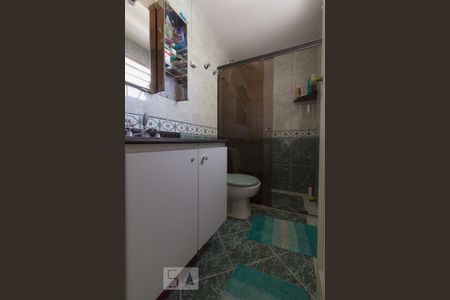 Banheiro 2 de apartamento para alugar com 2 quartos, 58m² em Vila Guarani (z Sul), São Paulo