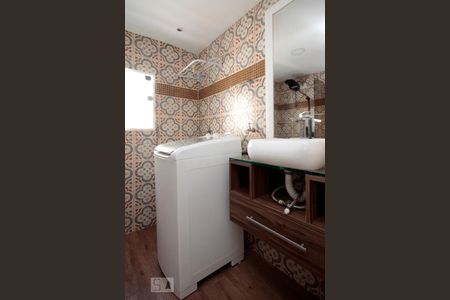 Banheiro de kitnet/studio para alugar com 1 quarto, 33m² em Bela Vista, São Paulo