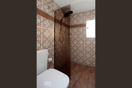 Banheiro de kitnet/studio para alugar com 1 quarto, 33m² em Bela Vista, São Paulo