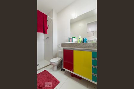 Apartamento para alugar com 240m², 4 quartos e 3 vagas Apartamento para alugar com 240m², 4 quartos e 3 vagasBanheiro da suíte 2