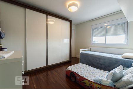 Apartamento para alugar com 240m², 4 quartos e 3 vagas Apartamento para alugar com 240m², 4 quartos e 3 vagasSuíte 2