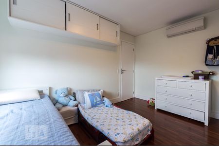 Apartamento para alugar com 240m², 4 quartos e 3 vagas Apartamento para alugar com 240m², 4 quartos e 3 vagasSuíte 2