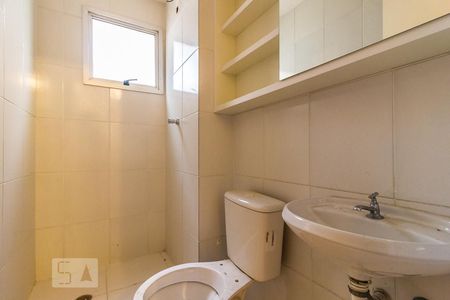 Banheiro de apartamento para alugar com 2 quartos, 43m² em Água Branca, São Paulo