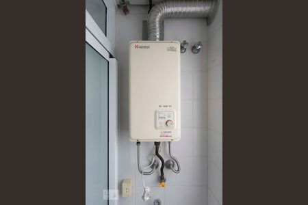 Apartamento para alugar com 50m², 1 quarto e 1 vaga1o. Andar - Lavanderia (Aquecedor à gás)